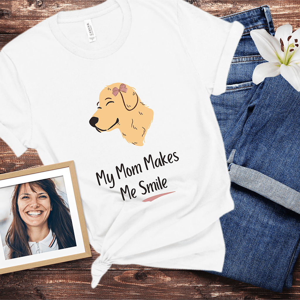 Mom Makes Me Smile Tee
